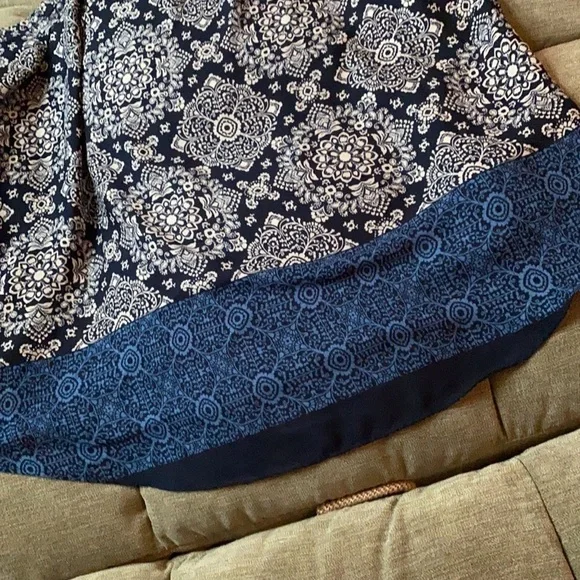 iZ Byer Blouse - Picture 3 of 8